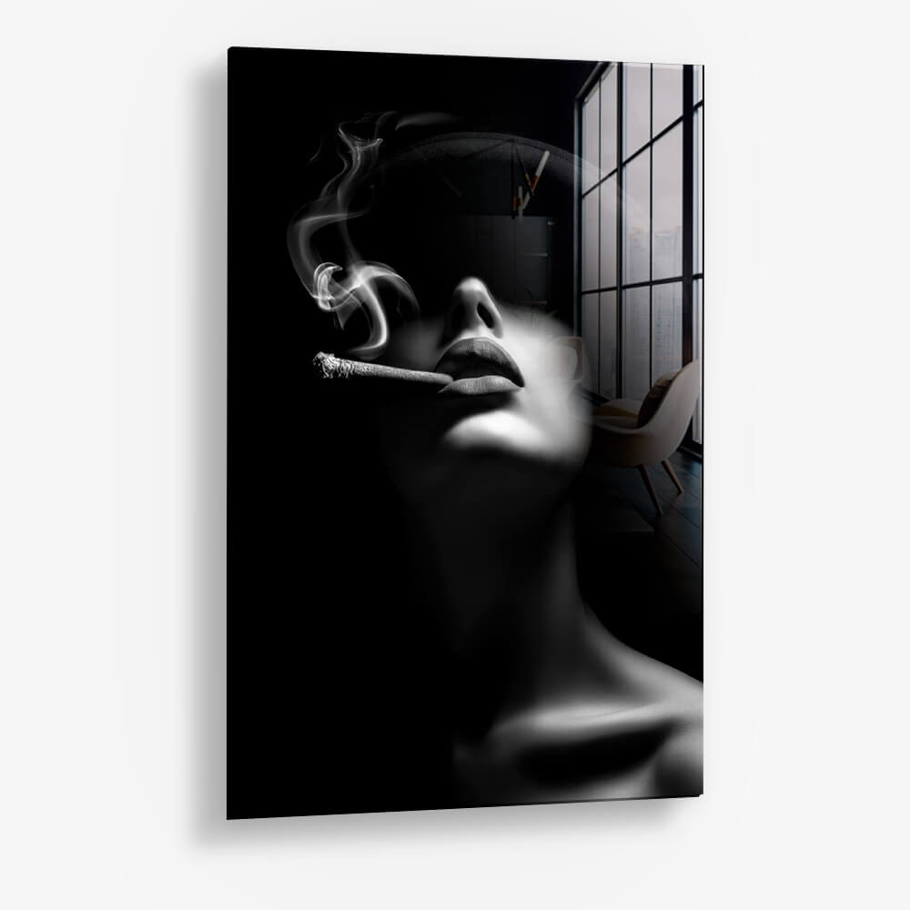 Woman Smoke – Vidrio