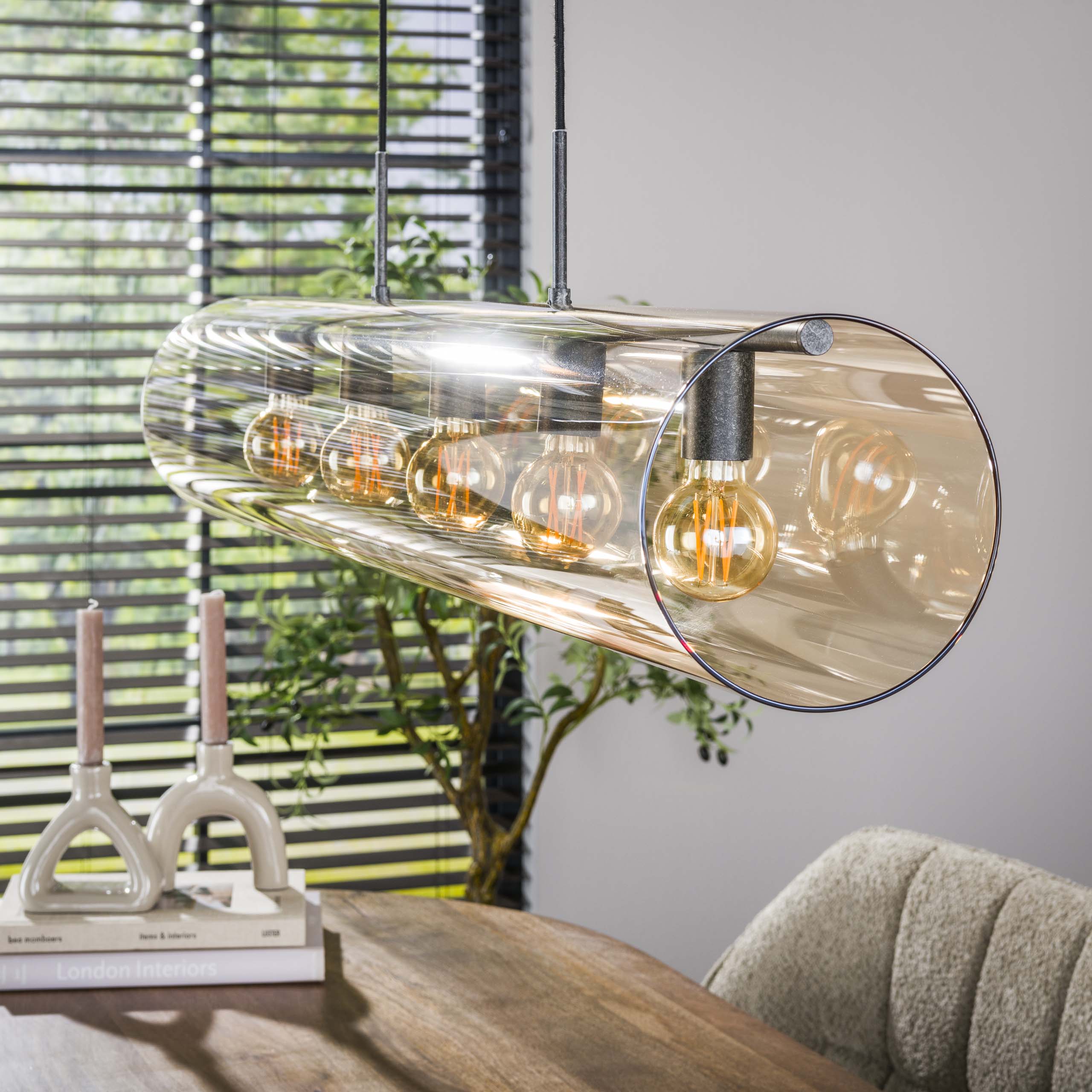 Lámpara colgante tubo 5L cristal ámbar / Negro ártico