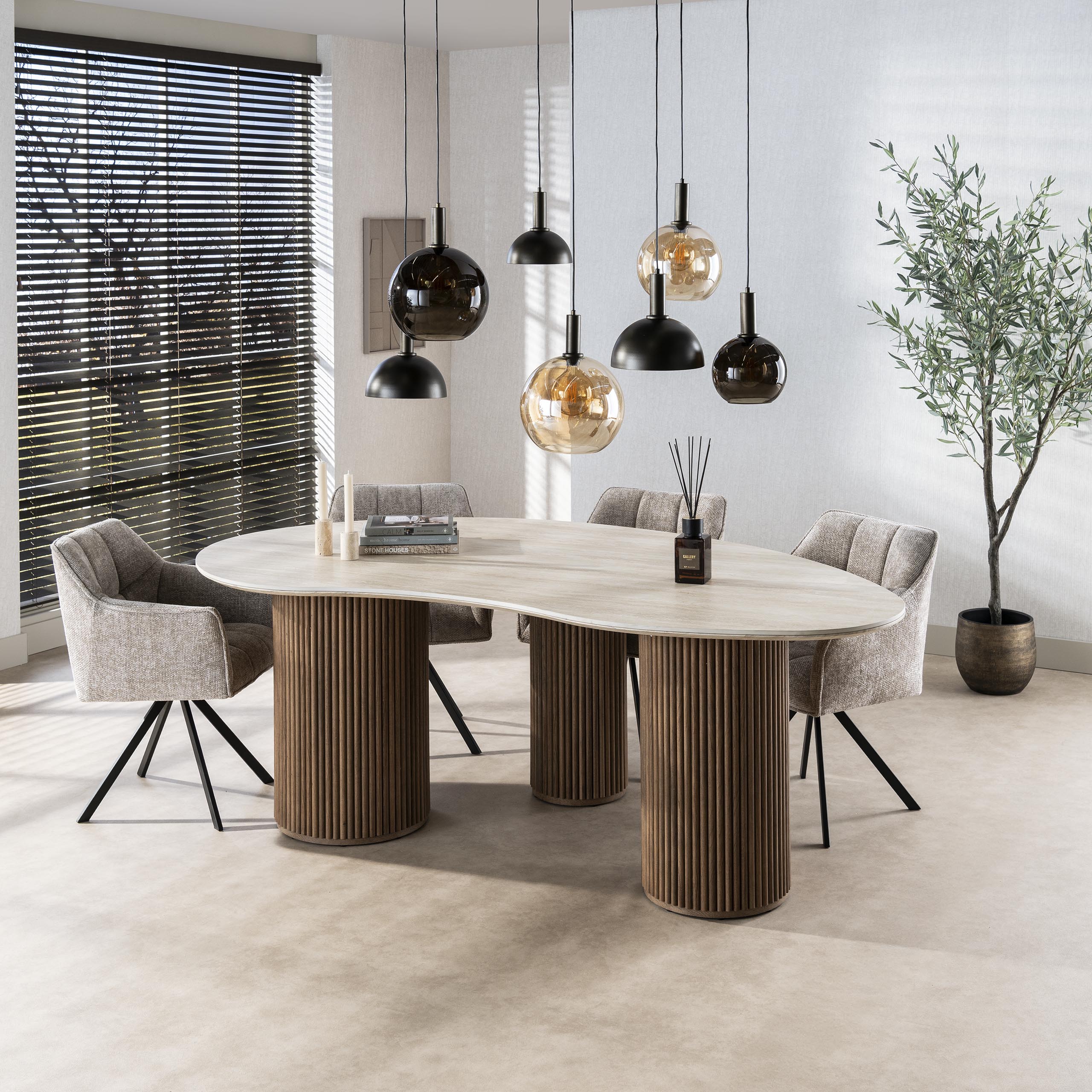Mesa de comedor Romano en forma de riñon 215 cm - travertino cerámico 3D