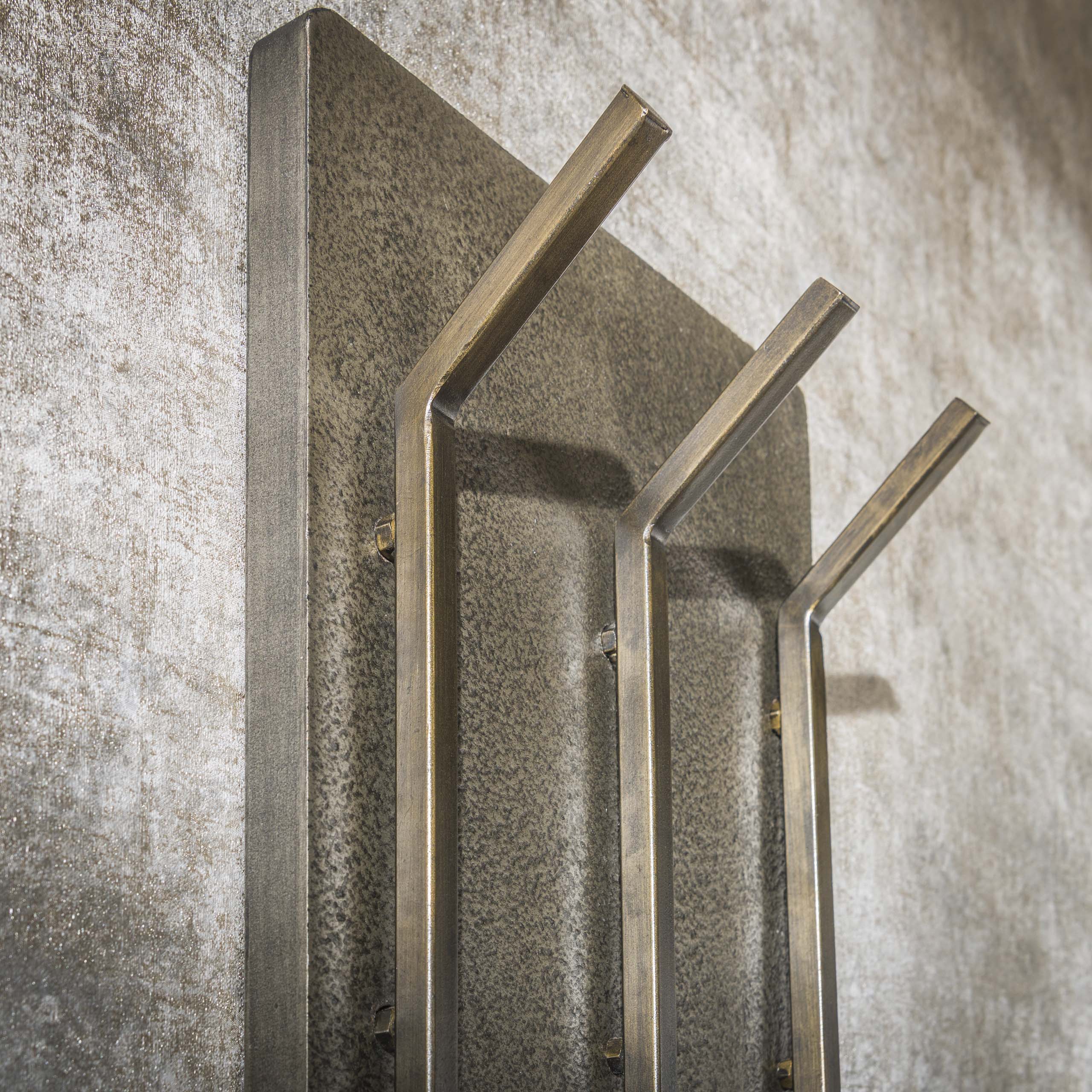 Perchero Ferro 2x3 ganchos alto / Bronce antiguo