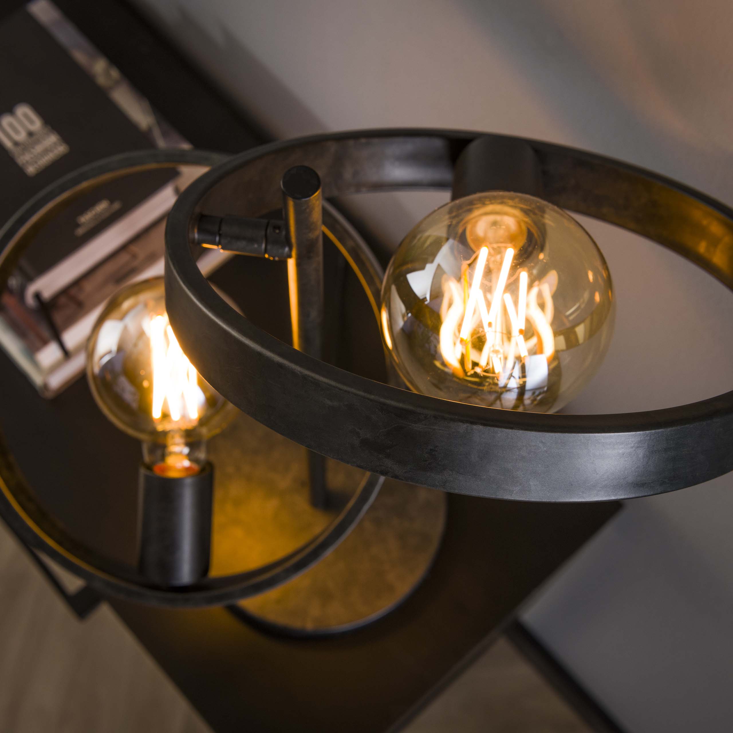 Lámpara de mesa 2L hover / Carbón