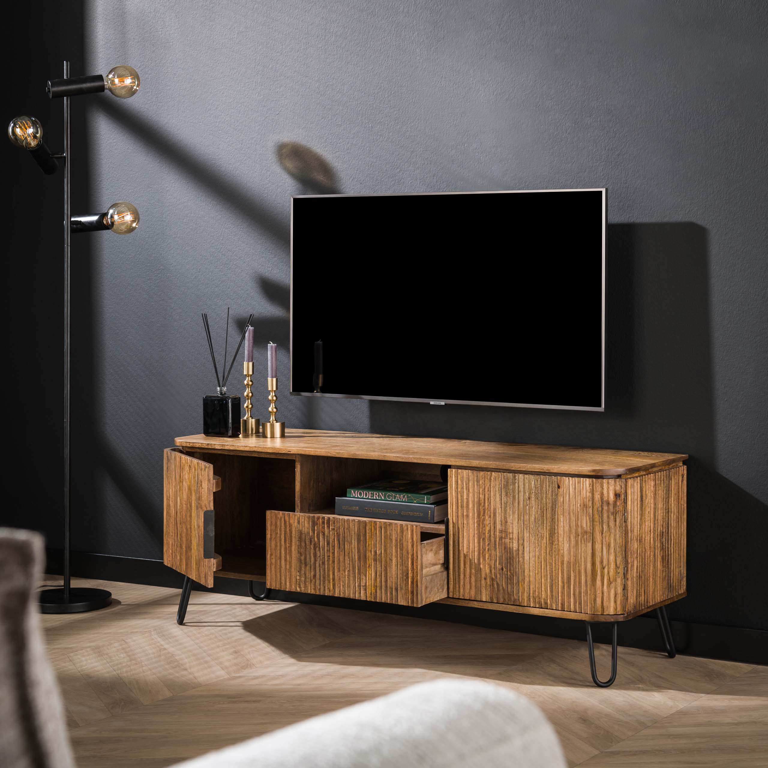 Mueble TV Wave 1 cajón 2 puertas - Mango macizo arena