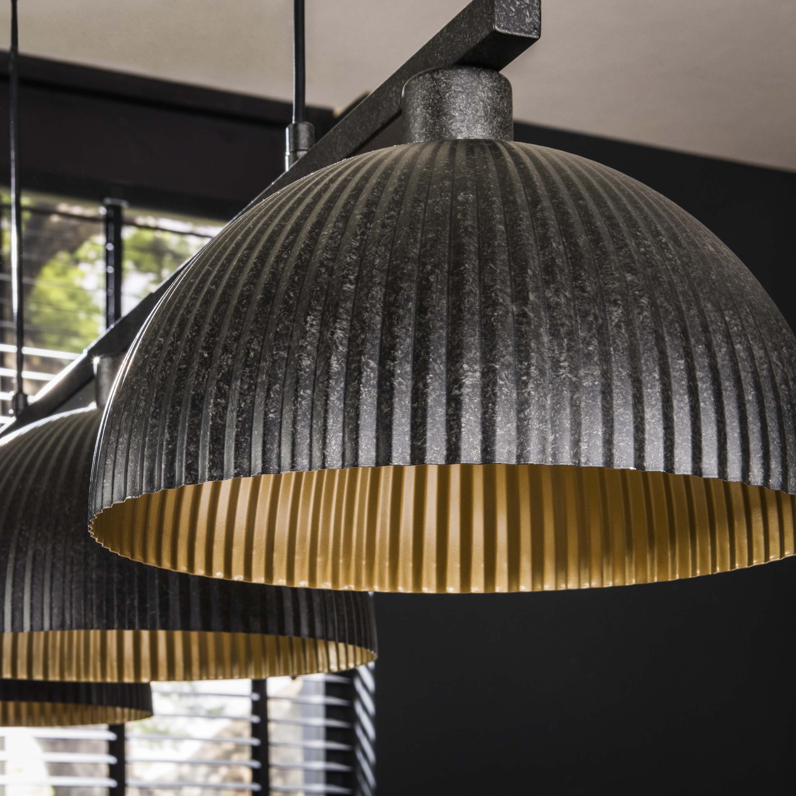 Hanging lamp 3L semi-circular shade-ribbed / Artic black