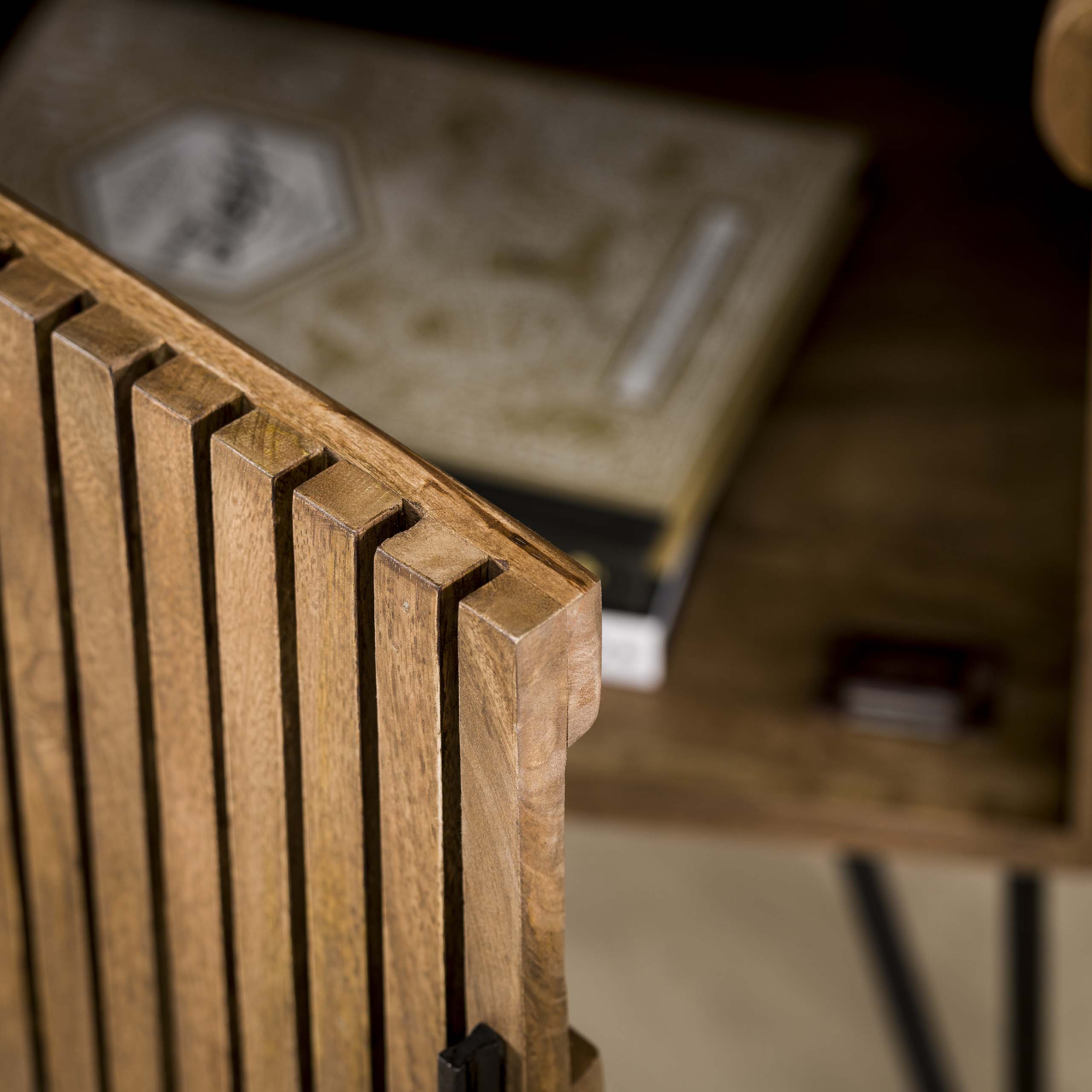 Ajuste de la vitrina / Color arena de mango sólido