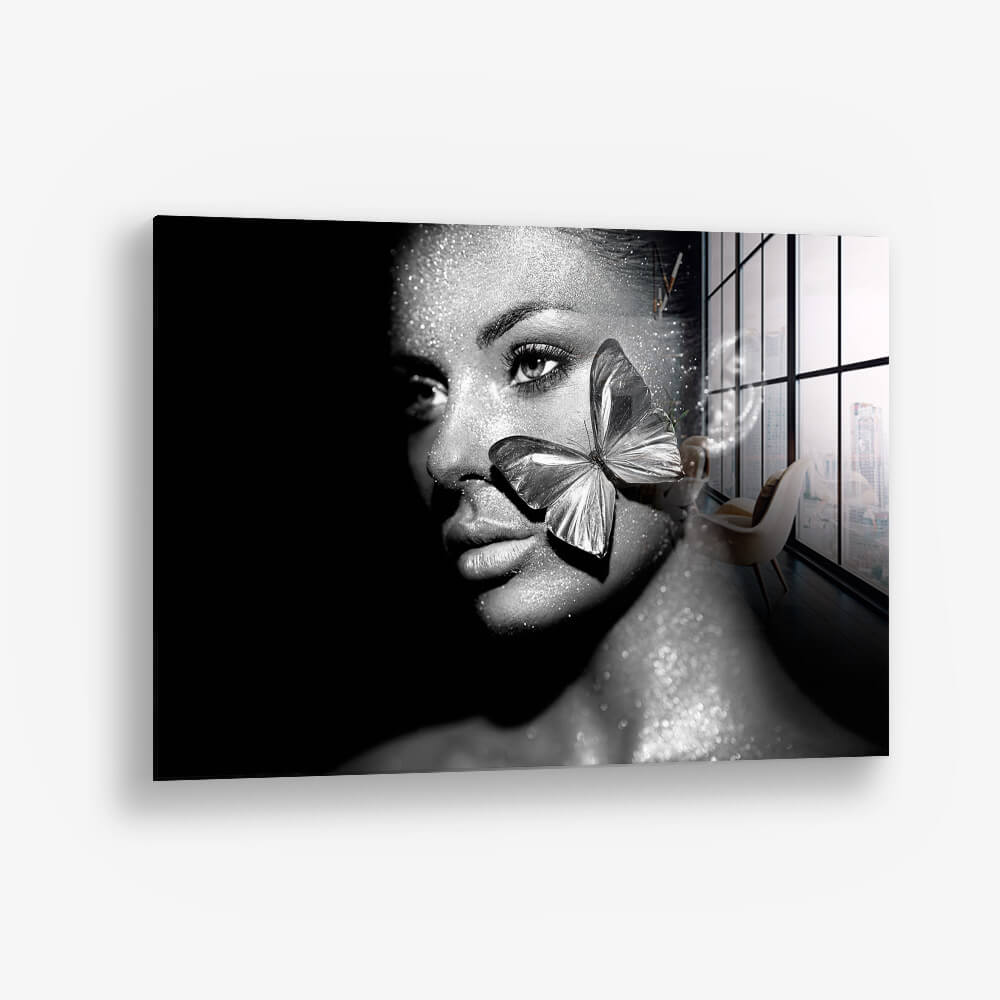 Butterfly Woman – Vidrio