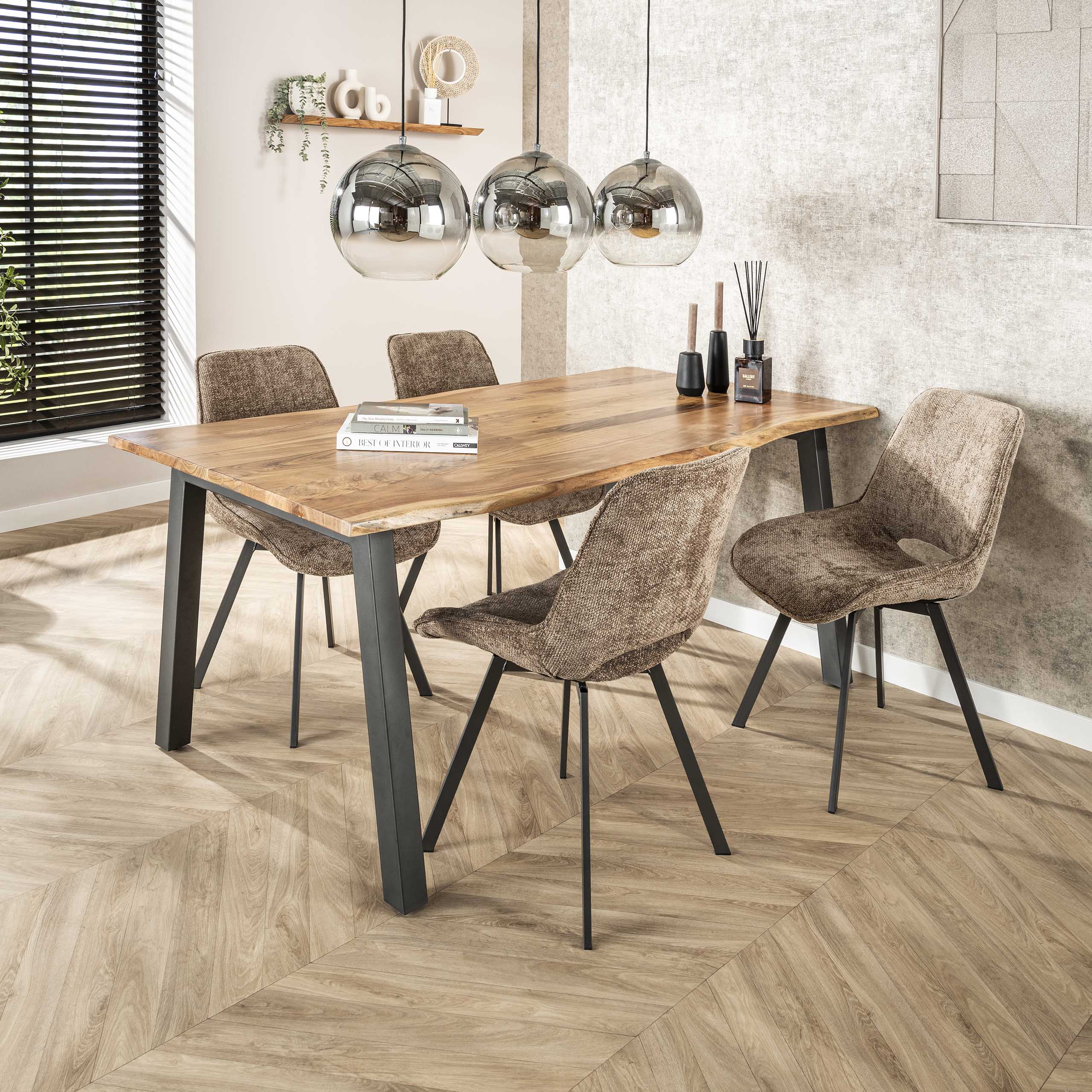 Mesa de comedor 180 canto 25mm / Acacia maciza natural