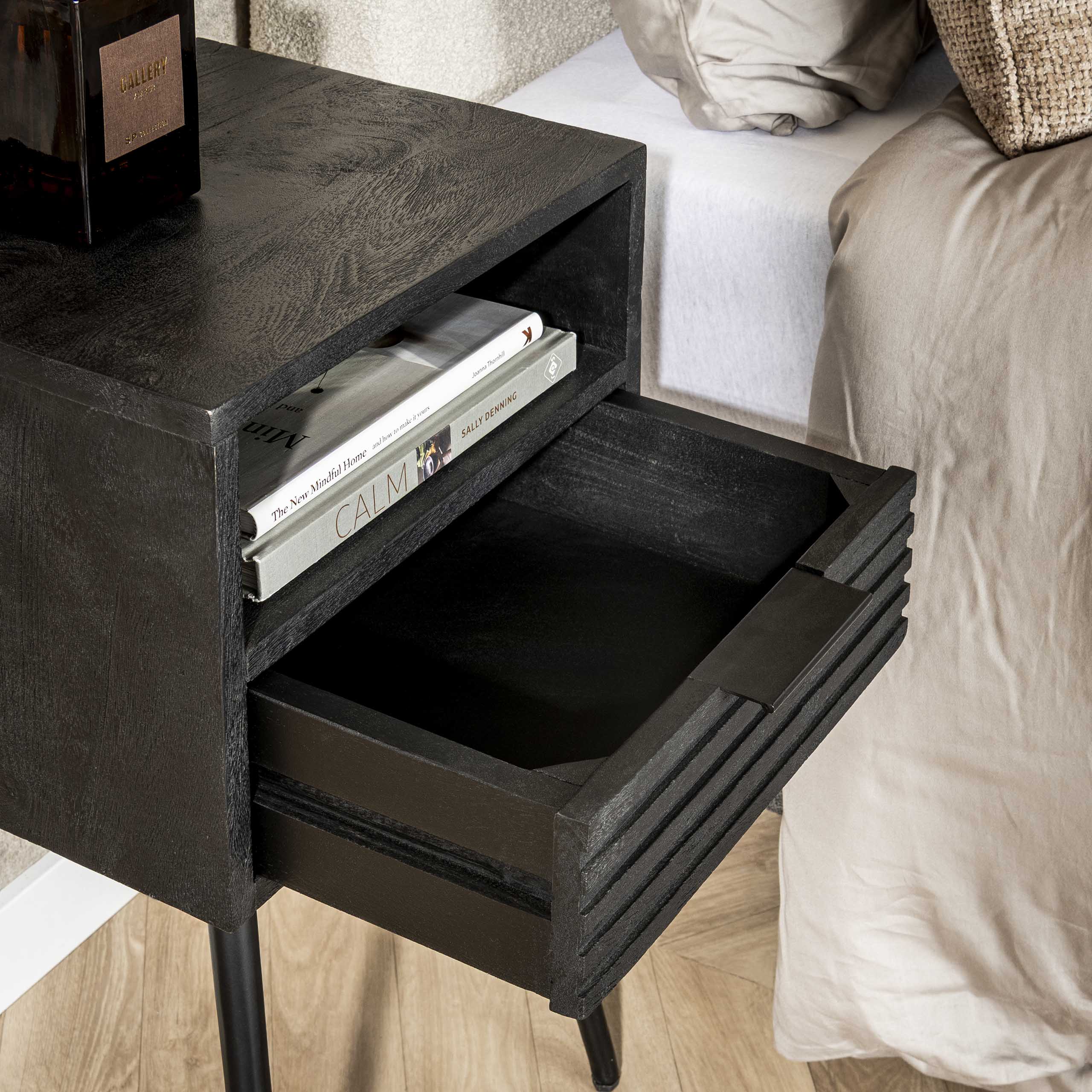 Mesita de noche Marina 1 cajón - Mango macizo negro