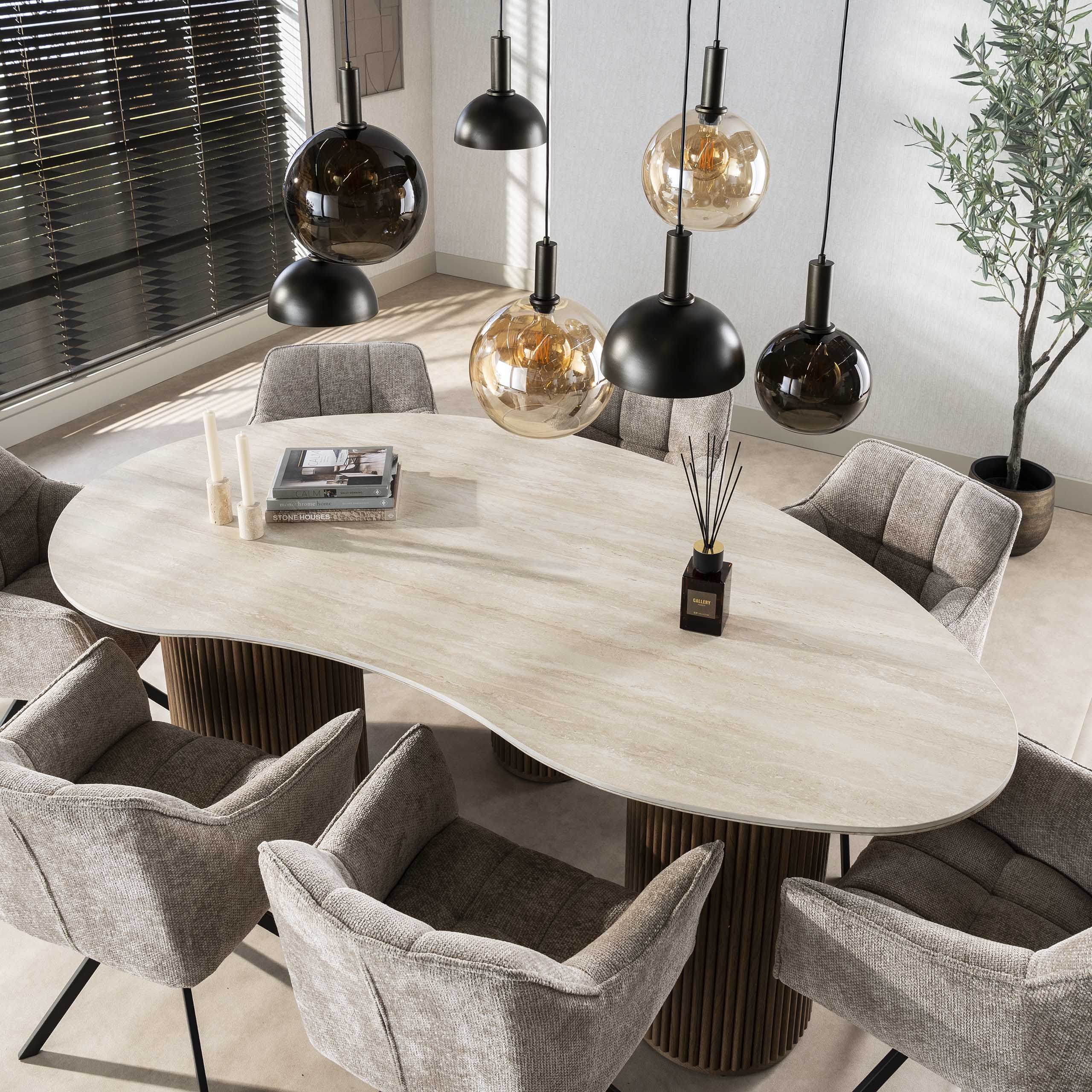 Mesa de comedor Romano en forma de riñon 215 cm - travertino cerámico 3D