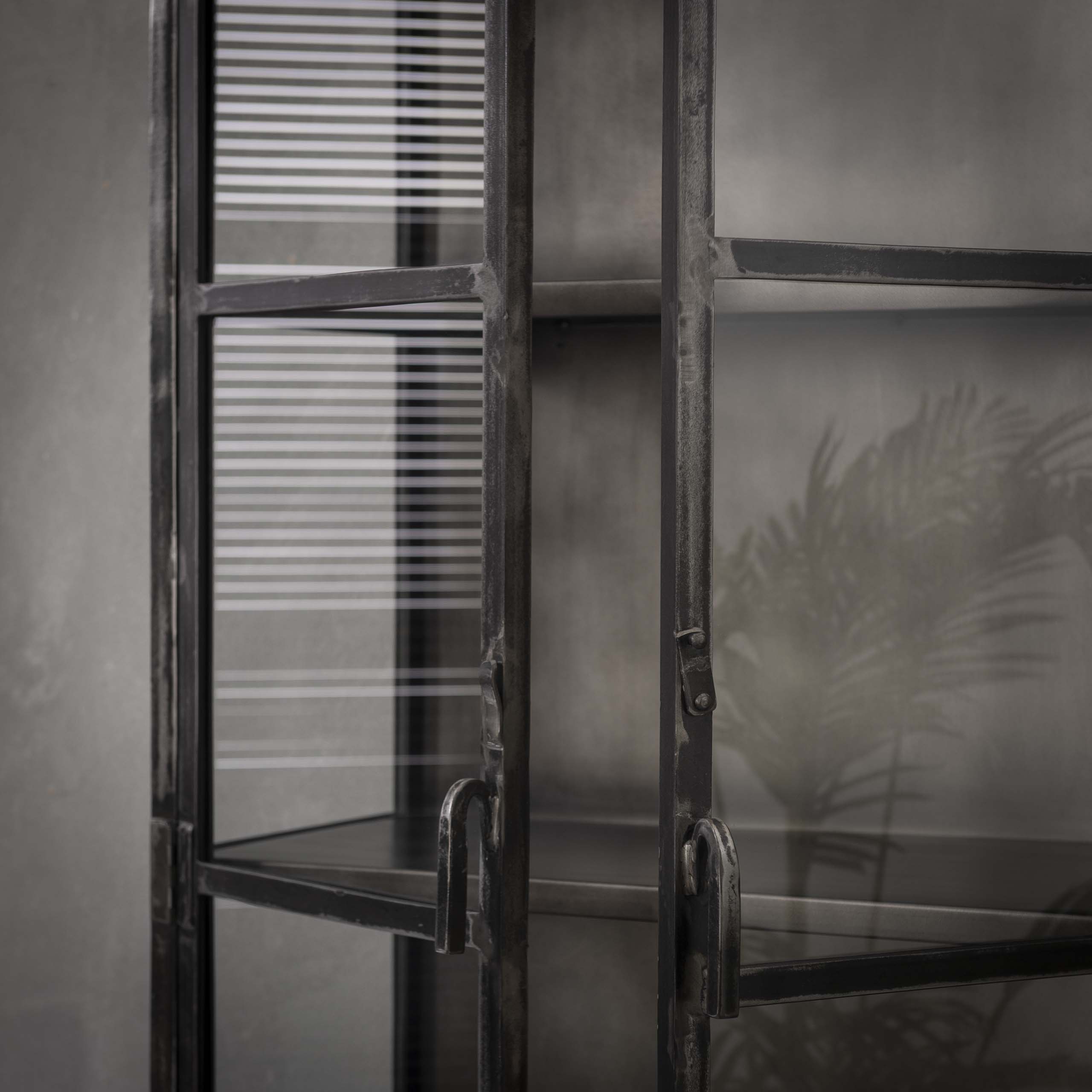Vitrina Rift metal 2 puertas / Gun metal