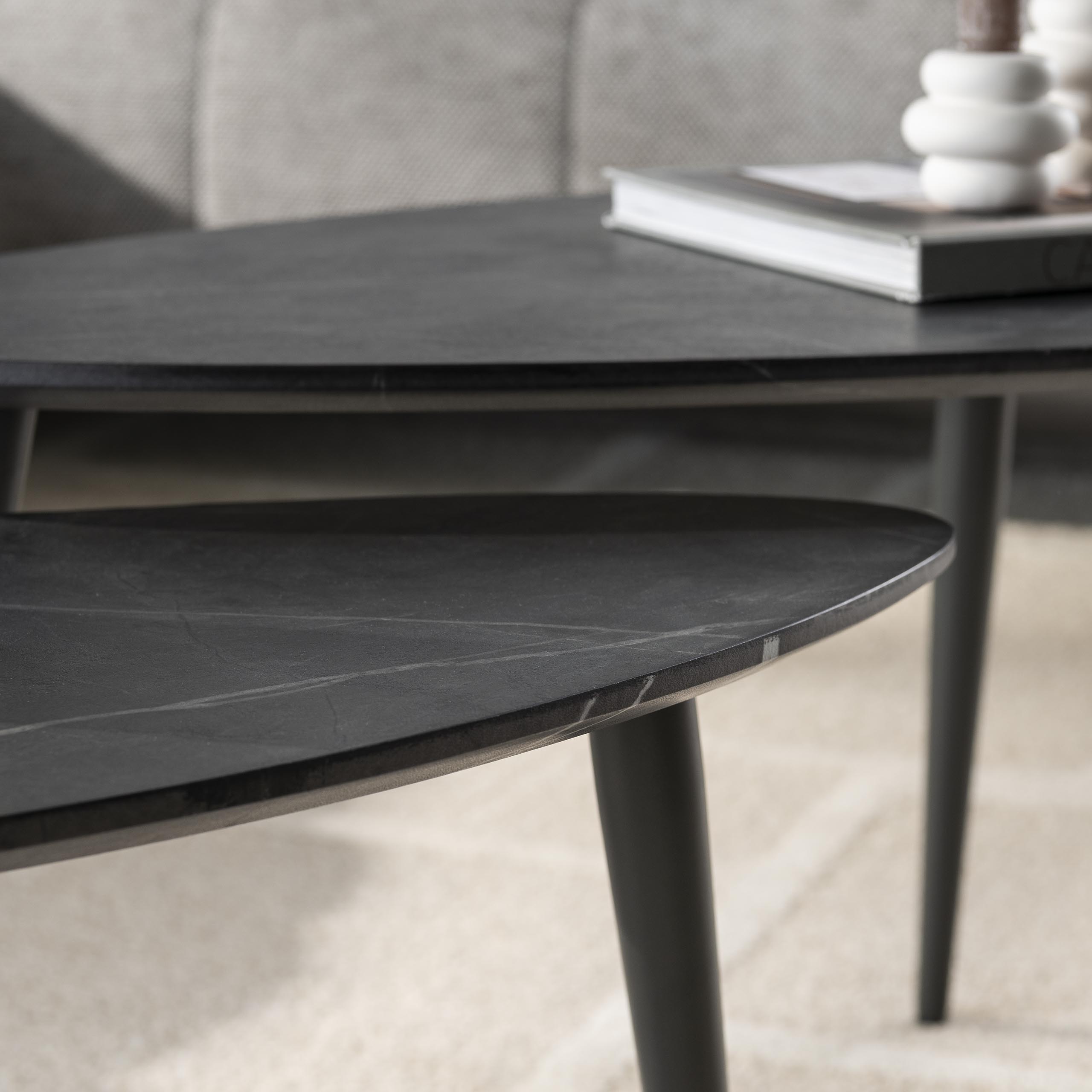 Juego de mesa de centro/2 pera orgánica / 3D negro marrón