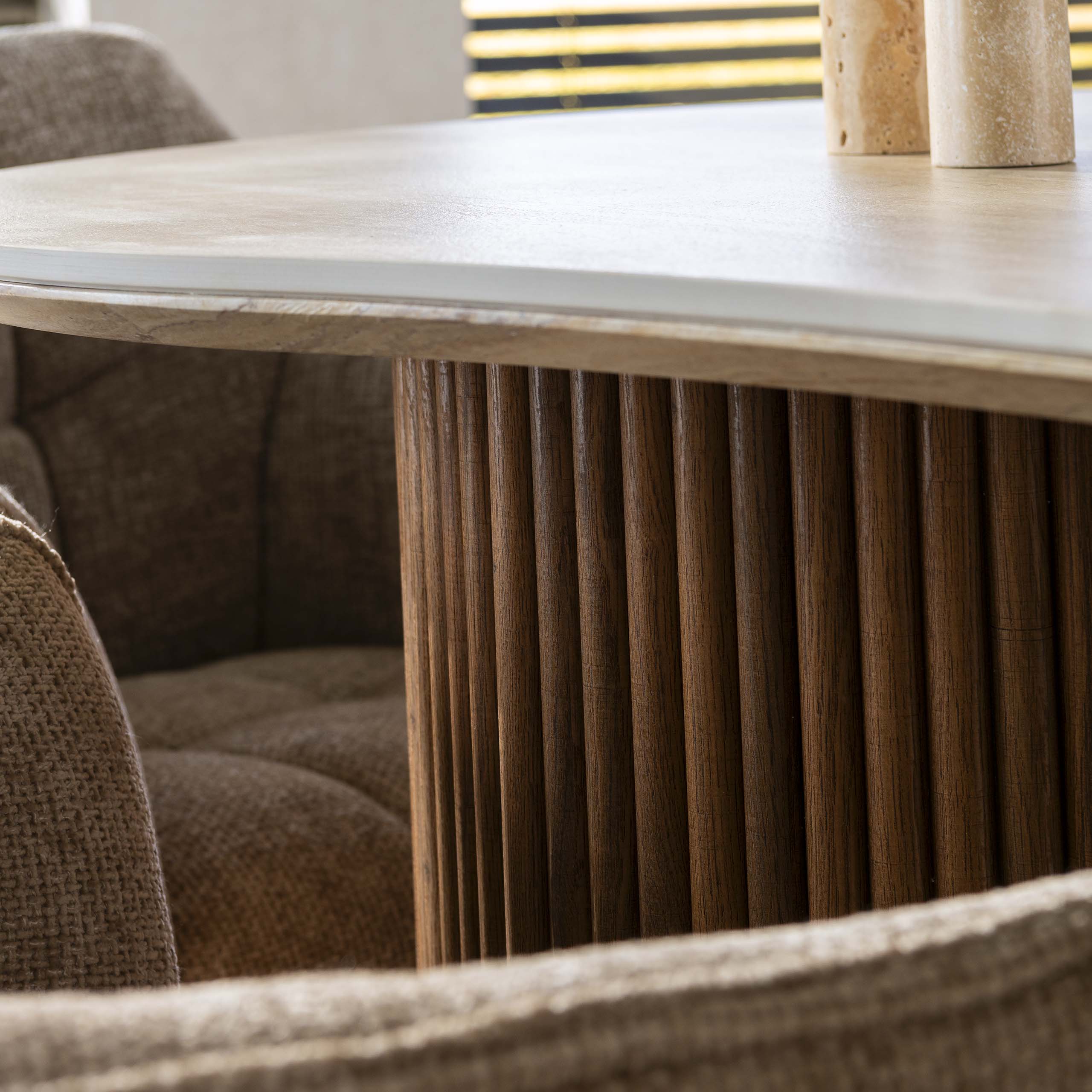 Mesa de comedor Romano en forma de riñon 215 cm - travertino cerámico 3D
