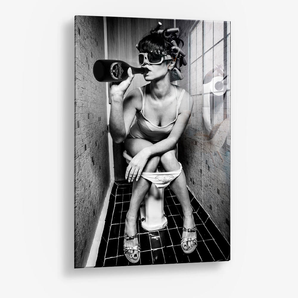 The Restroom II – Vidrio