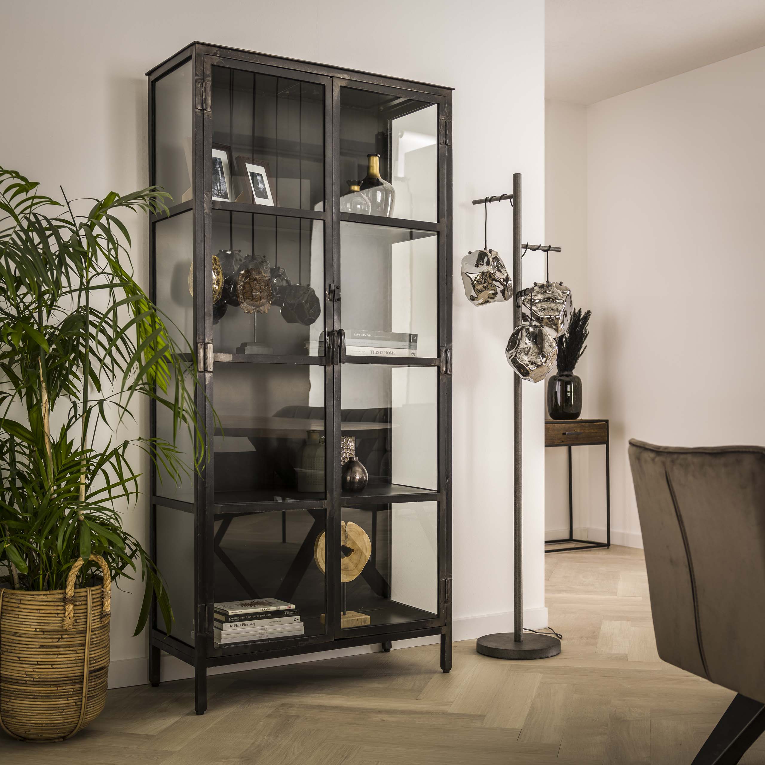 Vitrina Rift metal 2 puertas / Gun metal