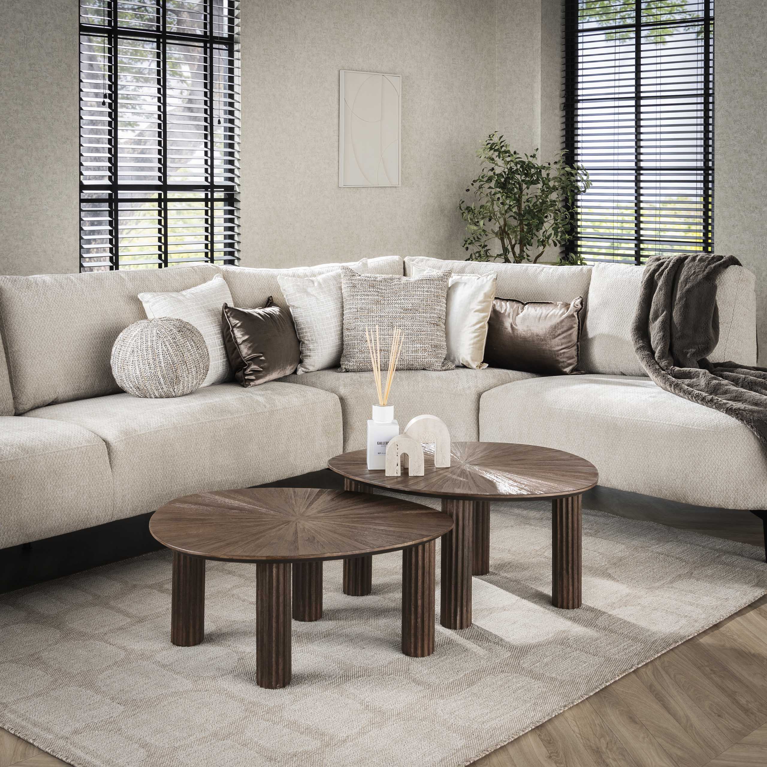 Juego de 2 mesas de centro triangulares Maya - Espresso de teca