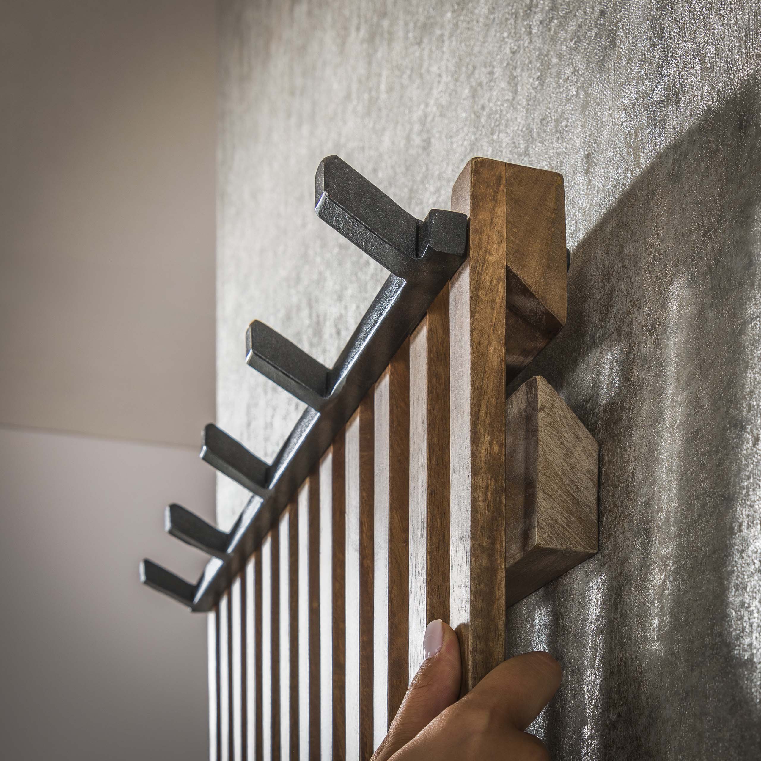 Perchero 14 ganchos tweak / Mango macizo color arena