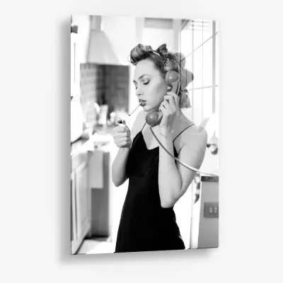 Domestic Noir – Vidrio