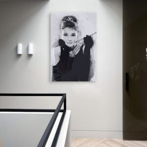 10.-Glass-Mockup-Audrey-Hepburn