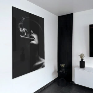 10.-Glass-Mockup-Woman-Smoke