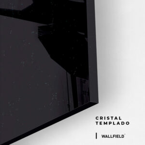 9.-Glass-Detail-2-Pearl-Girl